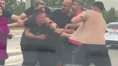 Bursa’da trafikte yol verme meselesi yüzünden başlayan tartışma kısa sürede