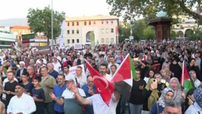 Bursa’da yüzlerce kişi, İsrail’in Gazze zülmüne karşı sessiz kalmamak için