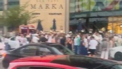 Balıkesir’de meydana gelen 6,1 şiddetindeki deprem Bursa’daki AVM’leri de vurdu.