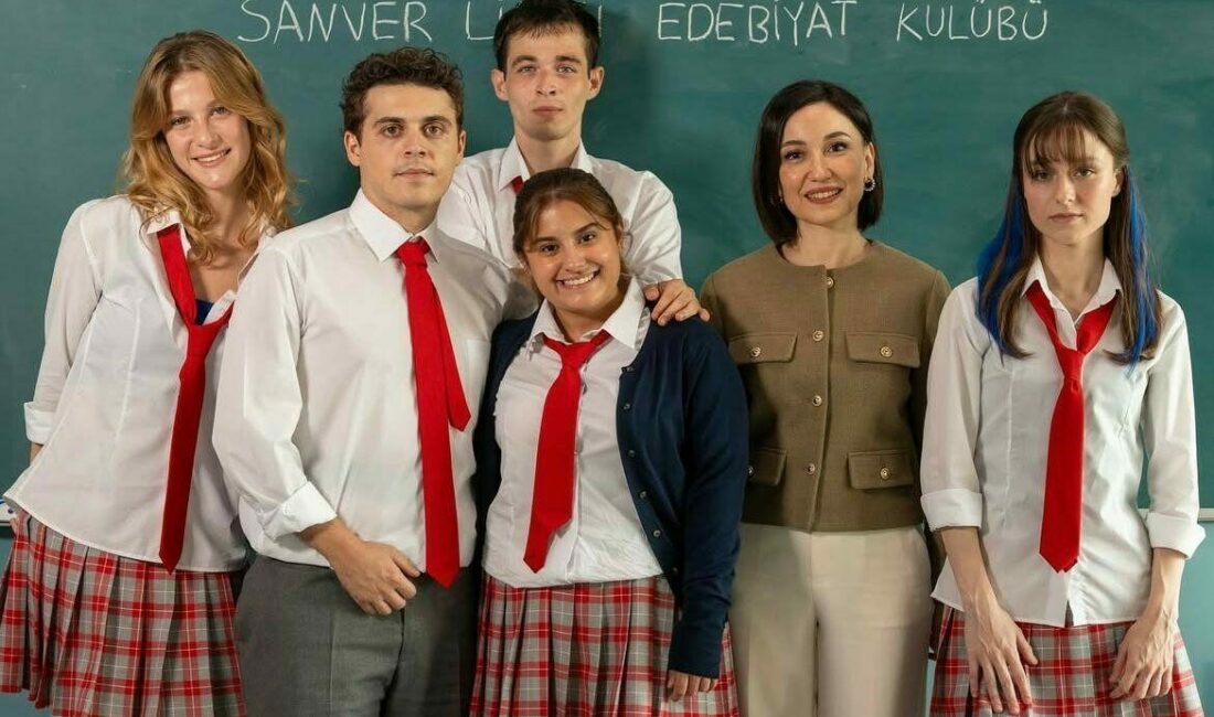 Bursalı genç oyuncu Nilüfer Bayraktutan, lise öğrencisini canlandırdığı ilk dizisinde