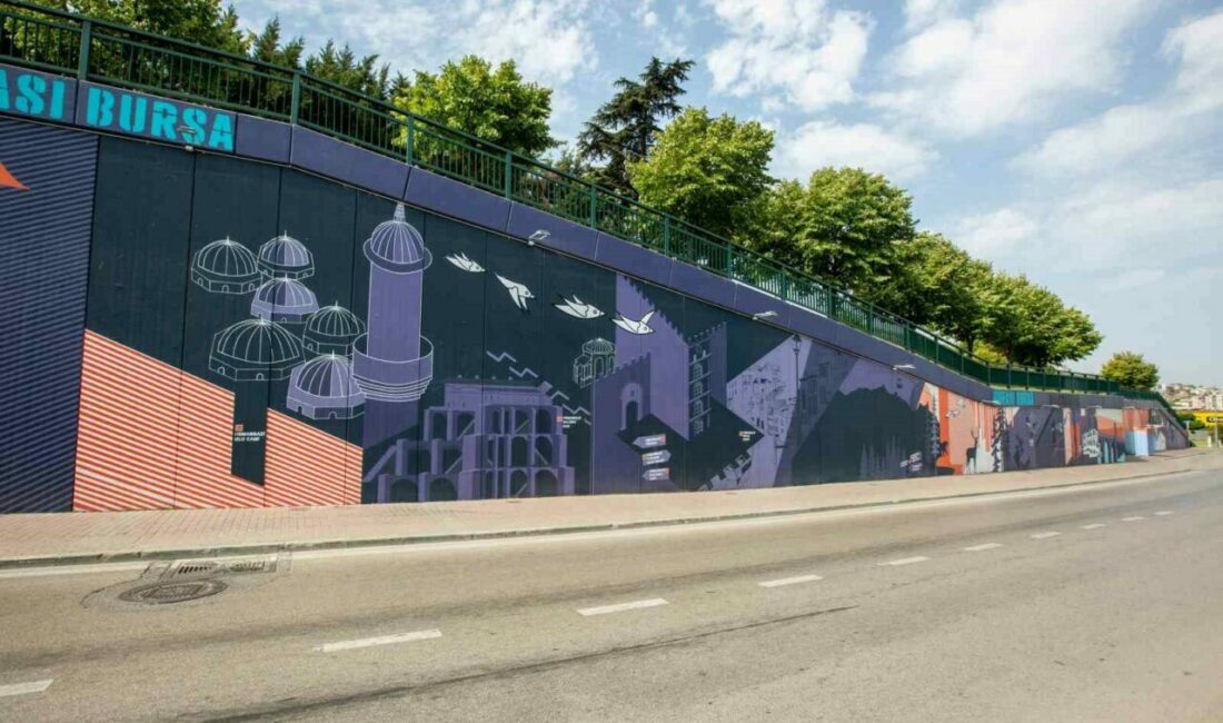 Bursa’nın turizm haritası duvarlarda canlanıyor Bursa Büyükşehir Belediyesi, kentin tarihi, kültürel ve doğal zenginliklerini ‘Burası