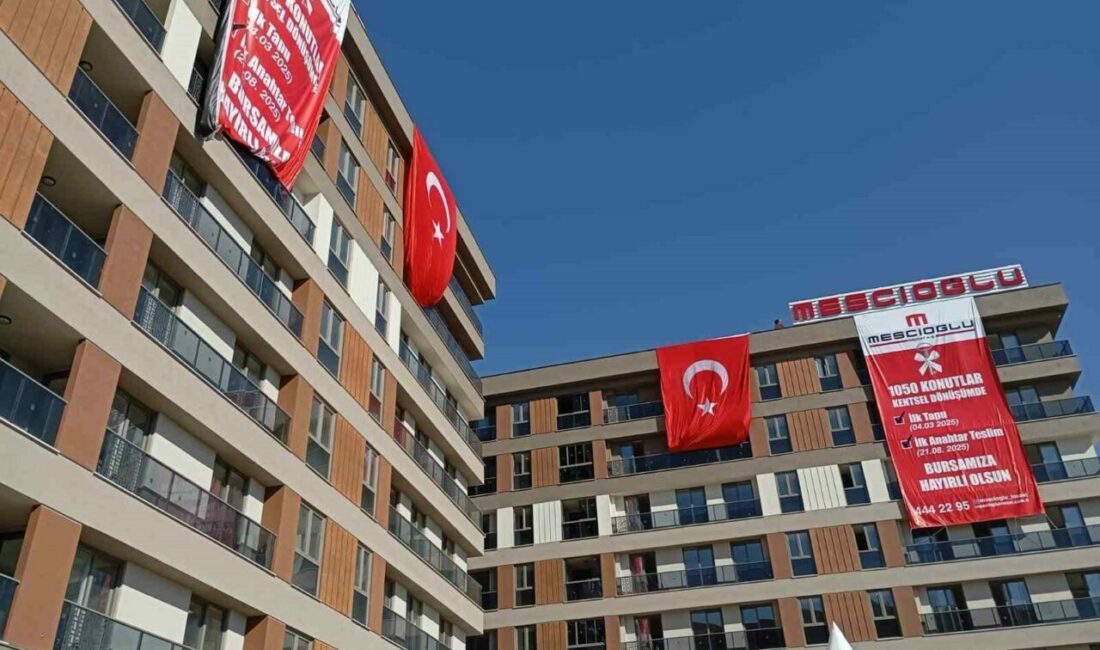 Büyük dönüşümde ilk anahtarlar teslim edildi ‘Güçlenen Bursa’ hedefiyle afetlere karşı dirençli bir kent oluşturmak için