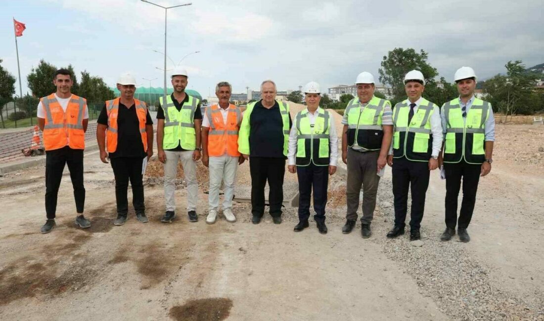 Büyükşehir’den Odunluk’ta altyapı hamlesi Bursa Büyükşehir Belediyesi, geçtiğimiz yıl etkili olan yağışlar nedeniyle taşkınların