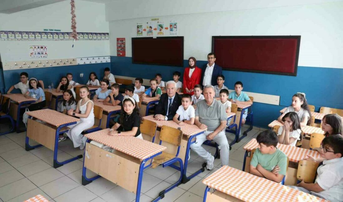 Büyükşehir’den öğrencilere eğitim desteği Bursa Büyükşehir Belediyesi’nin öğrencilerin eğitim ve öğretim hayatına katkıda bulunmak