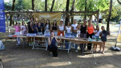 Bursa Büyükşehir Belediyesi tarafından hayata geçirilen Gezici Sanat Atölyesi, kentin