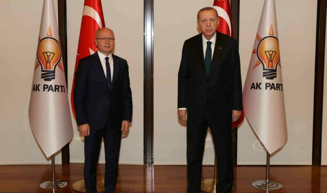 Davut Gürkan’dan 24. yıl mesajı: “Cumhurbaşkanımızın liderliğinde milletimize hizmetten asla vazgeçmeyeceğiz” AK Parti Bursa İl Başkanı Davut Gürkan, AK Partinin 24.