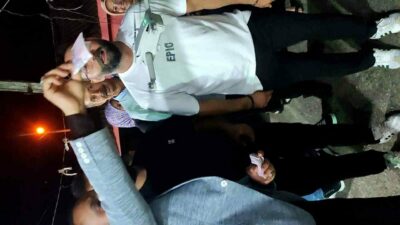 Halay çektiği esnada kendisini görüntüleyen drona para takmak isteyen düğün