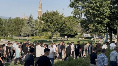 Bursa’da eşi tarafından bıçaklanarak öldürülen 3 çocuk annesi kadın, gözyaşları