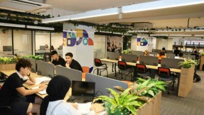 Bursa Büyükşehir Belediyesi tarafından gençlerin kendilerini ifade edebilmeleri, fikirlerini paylaşabilmeleri