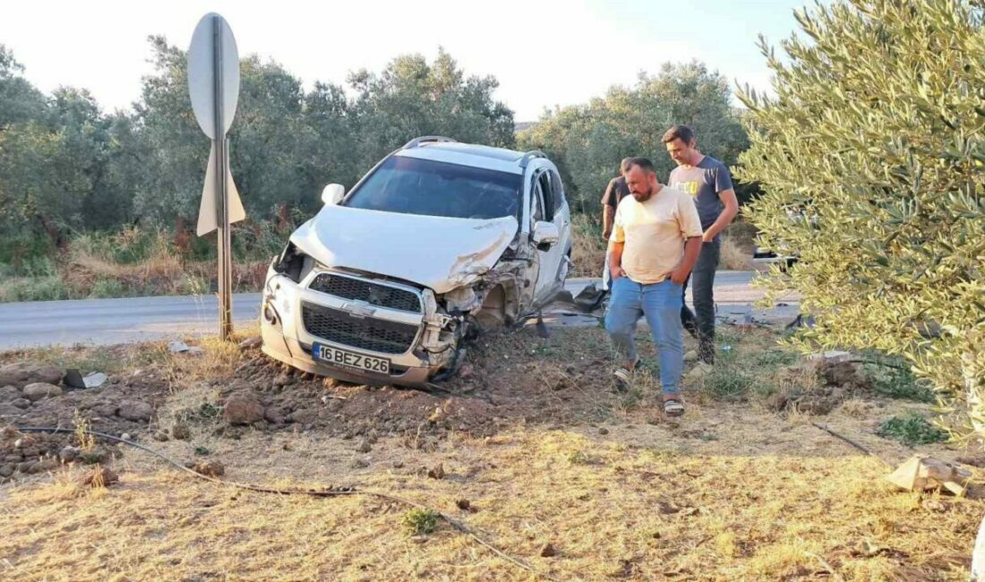 Hatalı sollama kazayı beraberinde getirdi: 3 araç birbirine girdi Bursa’nın İznik ilçesinde hatalı sollama yapan cip, karşı yönden gelen