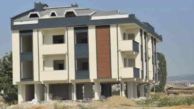 Bursa’nın İnegöl ilçesinde inşaatın havalandırma boşluğuna düşen inşaat işçisi ağır