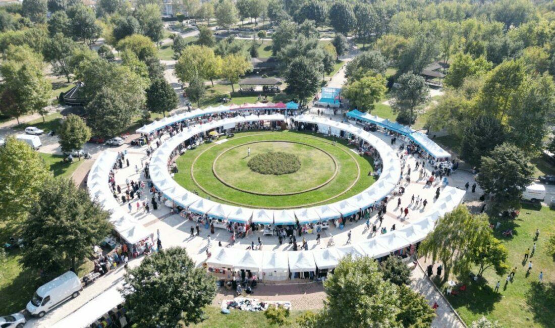 İnegöl’de Hanımeli Alışveriş Şenliği Başlıyor: Üç gün alışveriş keyfi İnegöl Belediyesi ve İnegöl Terziler Odası iş birliğinde bu yıl