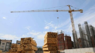 İnegöl Belediyesi’nin girişimleri ve yer tahsisiyle Gençlik ve Spor Bakanlığı