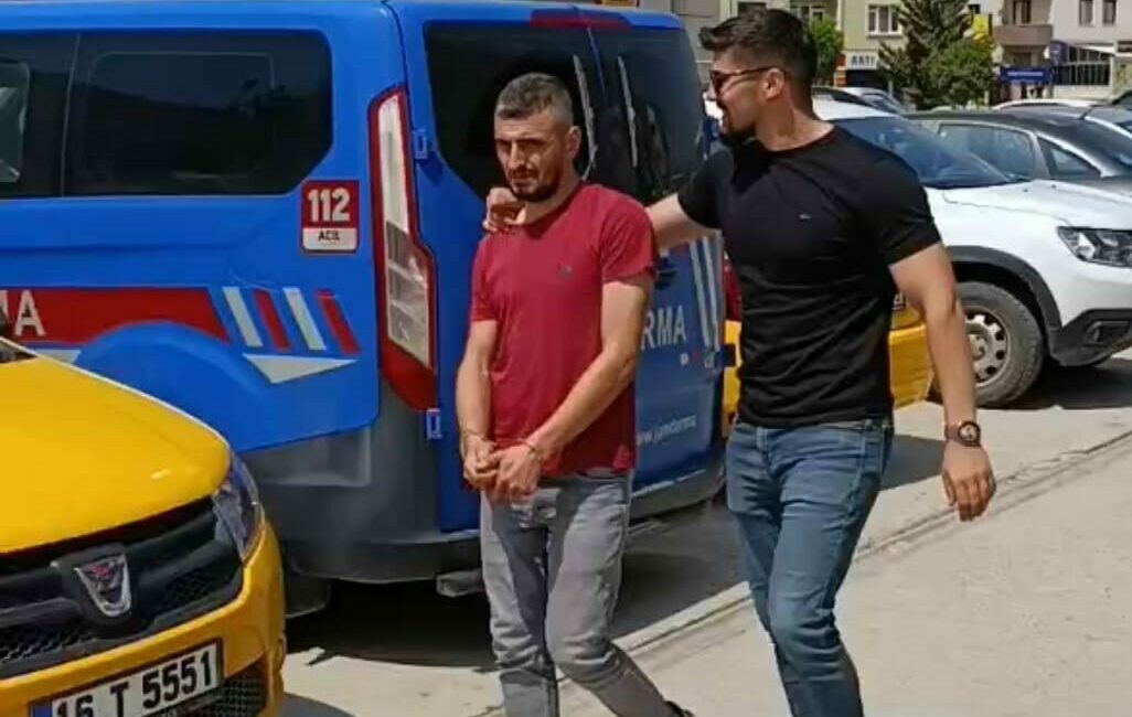 İnegöl’de uyuşturucu operasyonu: 1 tutuklama Bursa’nın İnegöl ilçesinde Narkotik Büro Amirliği ekiplerince düzenlenen operasyonda uyuşturucu