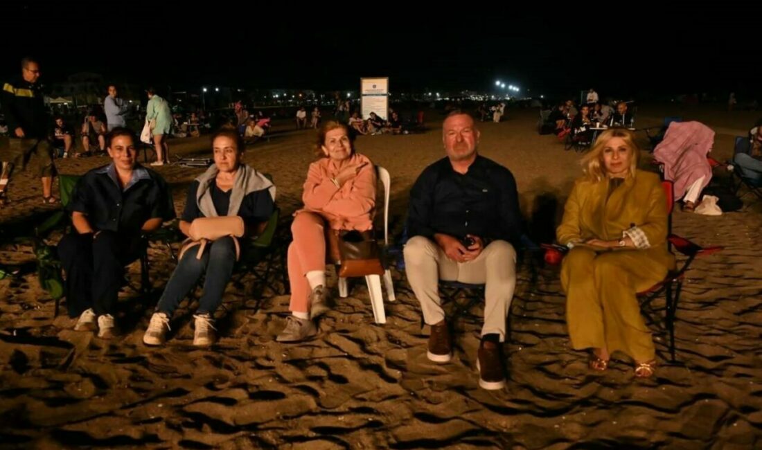 Karacabey’de “Perseid Meteor Yağmuru” etkinliği büyüledi Karacabey Belediyesi’nin Longoz Fest kapsamındaki “Perseid Meteor Yağmuru” etkinliği, bilim,