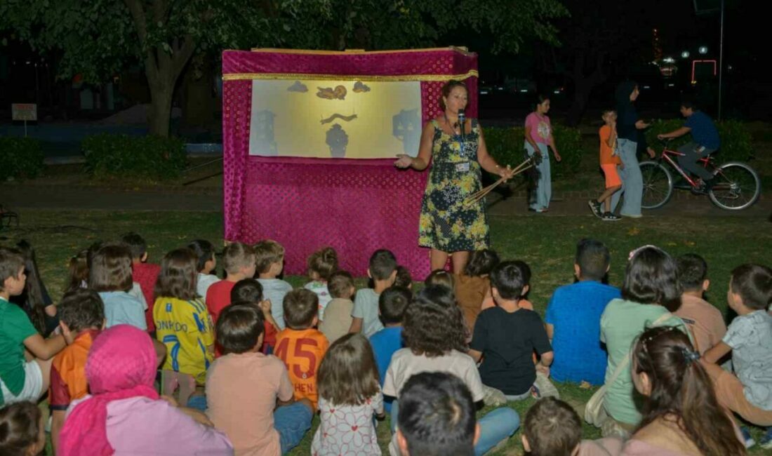 Karagöz Bursalıların gönlüne perde kurdu Bursa Büyükşehir Belediyesi tarafından UNIMA Türkiye iş birliğinde gerçekleştirilen Türkiye