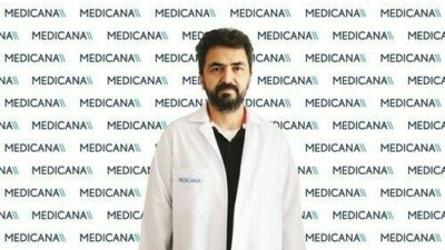 Birçok insan için kepçe kulak, yalnızca fiziksel bir özellik değil,