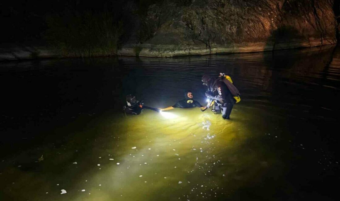 Bursa’nın Büyükorhan ilçesinde kızının Emet Çayına düştüğünü gören baba, peşinden
