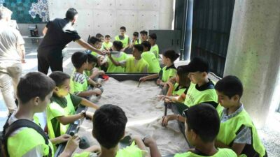 Osmangazi Belediyesi’nin “Minik Arkeologlar İş Başında” projesi, çocukları tarihin büyülü