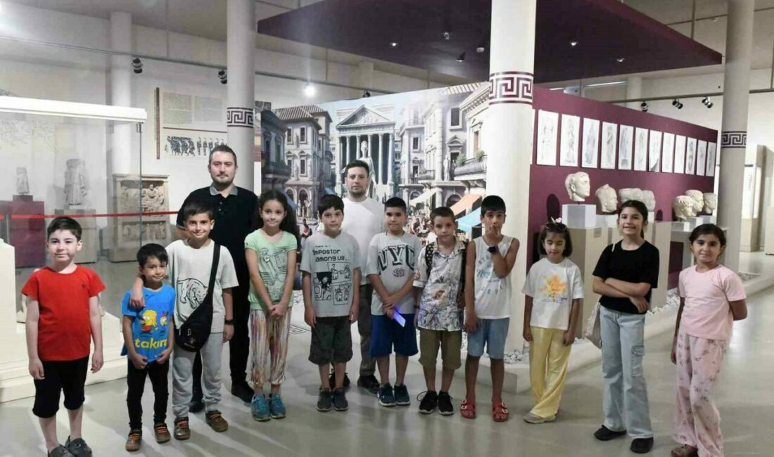 Minik arkeologlar müzeleri keşfediyor Osmangazi Belediyesi, çocukların tarihe olan ilgisini artırmak ve bilinçli nesiller