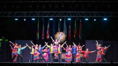 İtalya’nın Apiro şehrindeki 52’inci Uluslararası Terranostra Folklor Festivali’ne katılan Nilüfer