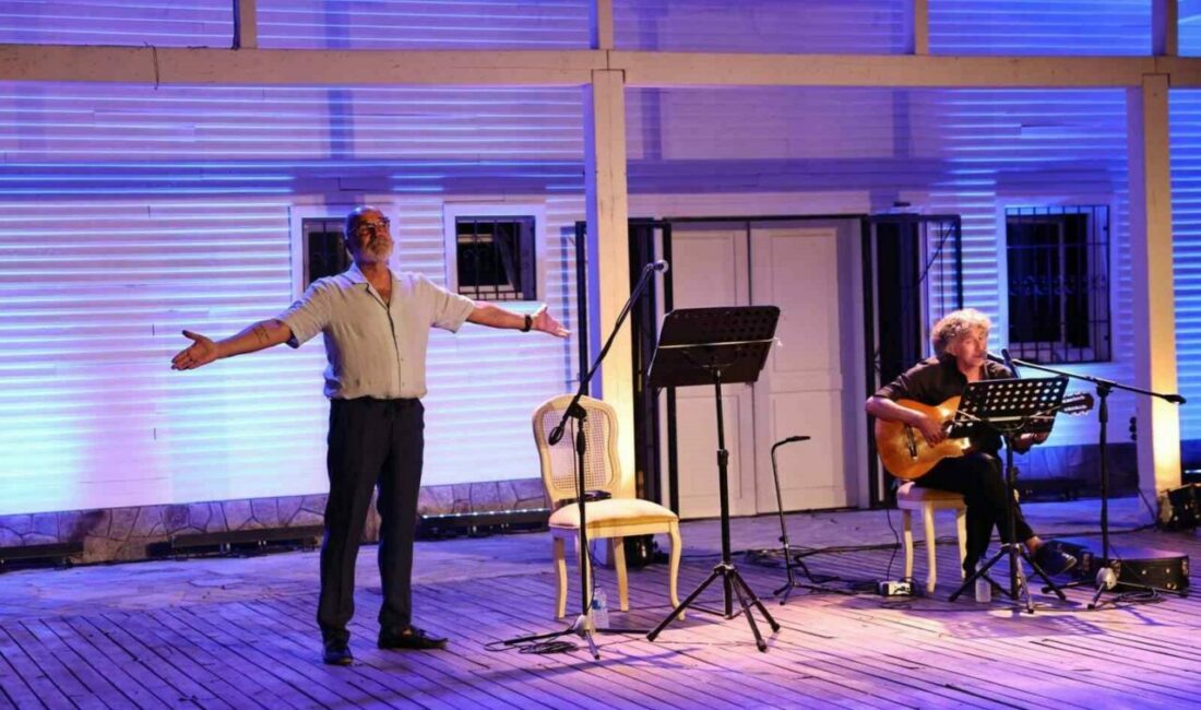 NKT yaz sezonunu ’Ormandaki Kulübe’de özel konser ile açtı Nilüfer Belediyesi Kent Tiyatrosu yaz sezonunu, oyuncu Altan Gördüm ile