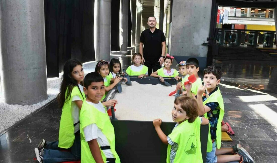 Osmangazi’de çocuklar arkeolojiyi deneyimleyek öğreniyor Osmangazi Belediyesi, ’’Minik Arkeologlar İş Başında’’ projesi ile çocuklara arkeologluk
