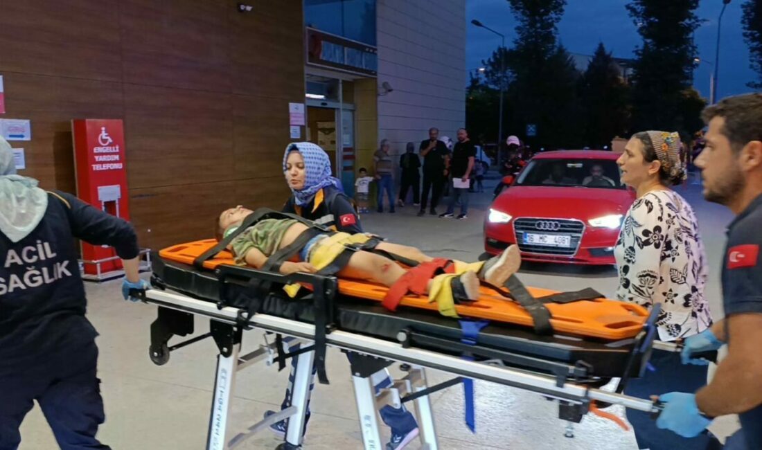 Otomobilin çarptığı bisikletli çocuk ağır yaralandı Bursa’nın İnegöl ilçesinde otomobilin çarptığı bisikletli küçük çocuk ağır yaralandı.