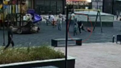 Bursa’nın Yıldırım ilçesinde iki küçük çocuğu darbedip yerden yere vuran