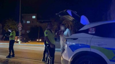 Bursa’nın İnegöl ilçesinde polisin ’dur’ ihtarına uymayan özel halk otobüsü