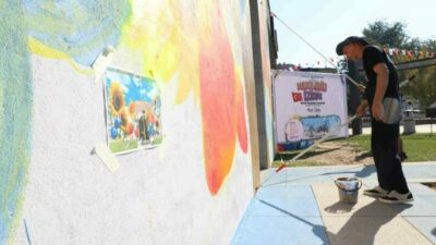 İnegöl Belediyesi’nin şehrin meydanları ve caddelerini sanatla buluşturacak Uluslararası Renklerin