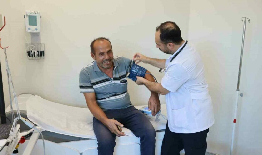 Sıvı ihtiyacını ihmal etmeyin Yüksek sıcaklıkların kalp ve tansiyon hastalarını olumsuz etkilediğini vurgulayan Bursa