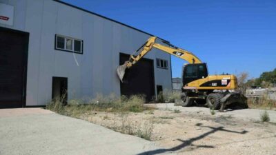 Nilüfer Belediyesi, kaçak yapılaşmayla mücadele kapsamında Tahtalı Mahallesi’nde bulunan bin