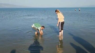 İznik Gölü’nün Orhangazi sahilinde tarihi eser olduğu değerlendirilen çok sayıda