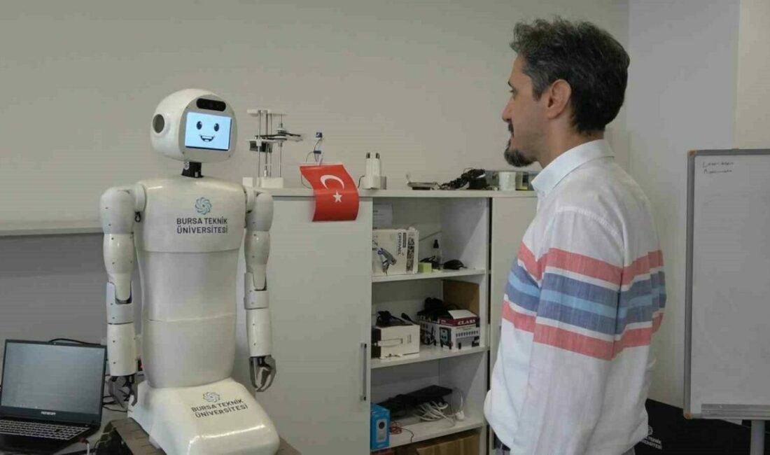 Türk üniversitelerinde bir ilk: Yapay zeka destekli insansı robot geliştirildi Bursa Teknik Üniversitesi (BTÜ) akademisyenleri tarafından “Moria” isimli yapay zekâ