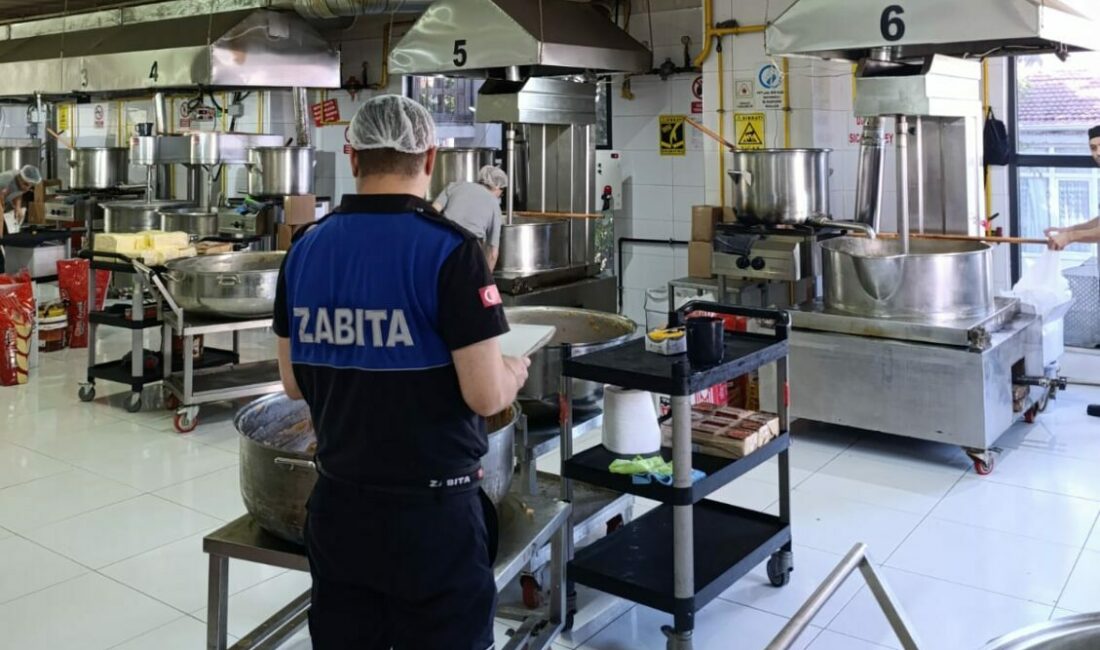 Zabıtadan pastane, tatlıcı ve dondurmacılara denetim İnegöl Belediyesi Zabıta Müdürlüğü ekipleri, denetim faaliyetleri kapsamında pastane, tatlıcı