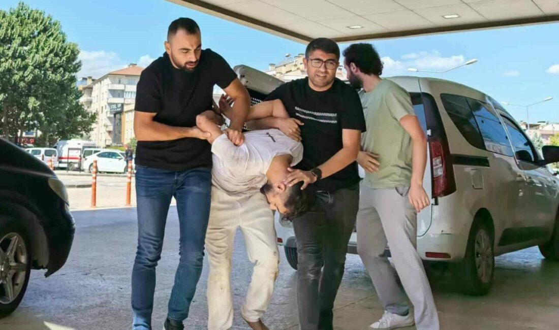 20 yıl hapis cezası ile aranıyordu.. Düğünde yakalandı ve tutuklandı Bursa’nın İnegöl ilçesinde polis ekipleri tarafından düğünden alınan suç makinesi