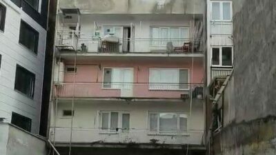 Bursa’nın Osmangazi ilçesinde bulunan 4 katlı bir apartmanda meydana gelen
