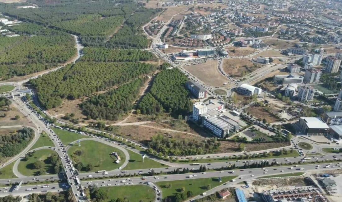 Bursa Uludağ Üniversitesine araçla girişler paralı oluyor. Üniversite kapılarına konulan