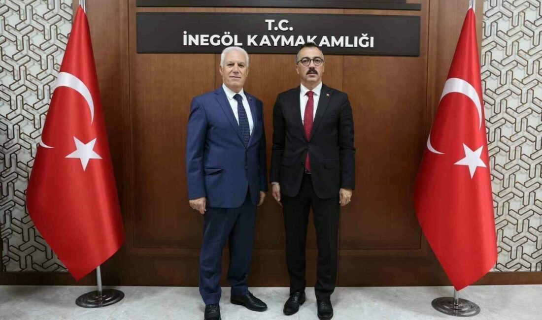 Bursa Büyükşehir Belediye Başkanı Mustafa Bozbey, kenti masa başında değil,