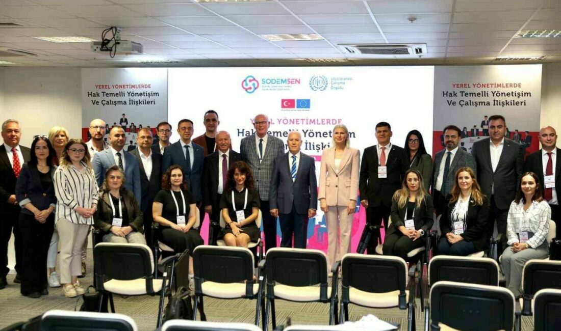 Başkan Bozbey: “Çalışanımızın alın terinin yanındayız” Bursa Büyükşehir Belediye Başkanı Mustafa Bozbey, SODEMSEN’in düzenlediği çalıştayda, “Çalışanlarımızın