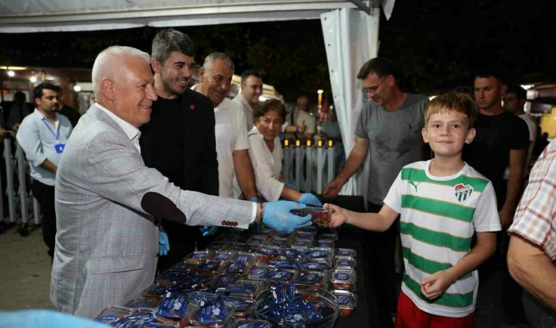 Bursa Büyükşehir Belediyesi, Mevlid Kandili dolayısıyla 17 ilçede vatandaşlara tatlı