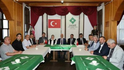 Bursa Büyükşehir Belediye Başkanı Mustafa Bozbey, gençlerin kendi yörelerinde mutlu