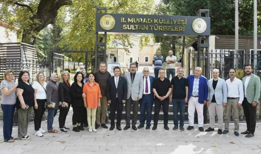 Başkan Erkan Aydın’dan Muradiye çıkarması Her hafta bir mahalleyi ziyaret ederek vatandaşlarla bir araya gelen