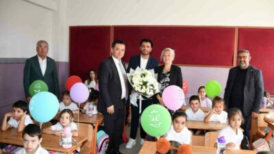 Osmangazi Belediye Başkanı Erkan Aydın, yeni eğitim-öğretim yılının ilk gününde