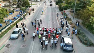 Bursa’nın Yenişehir ilçesinde düzenlenen bisiklet yarışması renkli anlara sahne oldu.