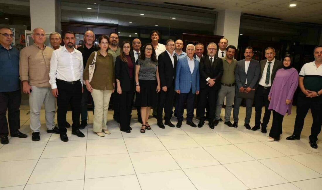 Bursa Büyükşehir Belediye Başkanı Mustafa Bozbey, kentin sorunları ve geleceğine