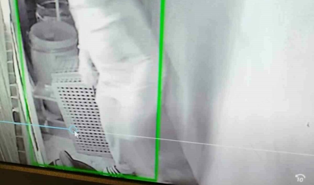 Bursa’da bir işyerinden yaklaşık 100 bin liralık gıda ve mutfak