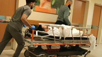 Bursa’nın İnegöl ilçesinde sokakta bıçaklı saldırıya uğrayan genç ağır yaralandı.