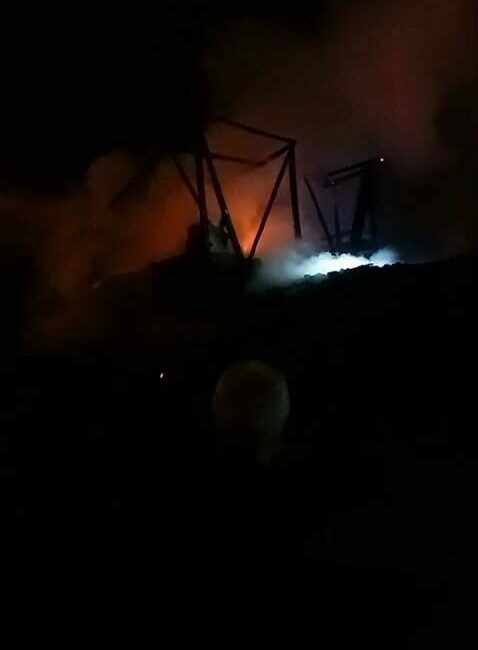 Bursa’nın İnegöl ilçesinde çıkan yangında samanlık kullanılamaz hale geldi. Yangın,